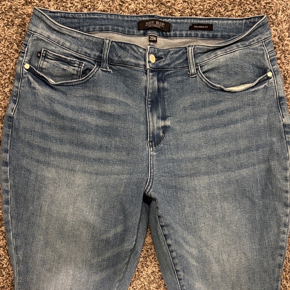 Judy Blue Light Wash Relaxed Fit Ankle Jeans Size 20 W - Picture 3 of 10